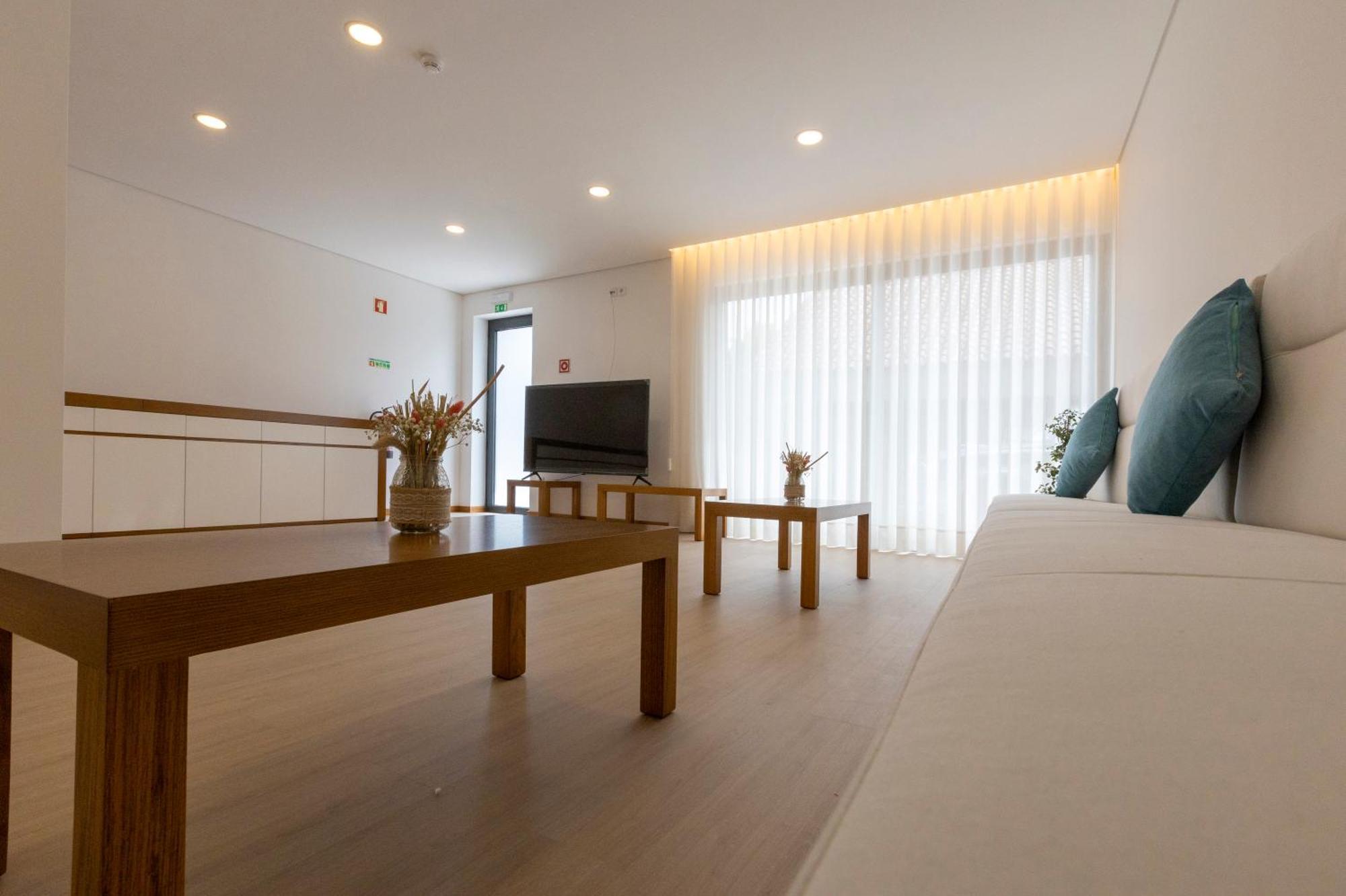 Fafião Guest House Fojo Dos Lobos מראה חיצוני תמונה